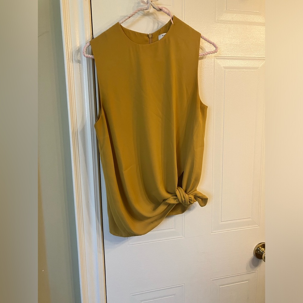Aritzia Babaton Hopkins Sleeveless Blouse - Size Small